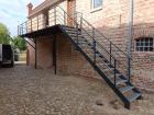 Außentreppen Metalltreppen Terasse mit Treppen Stahlltreppe